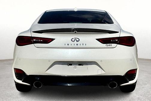 2022 INFINITI Q60 LUXE
