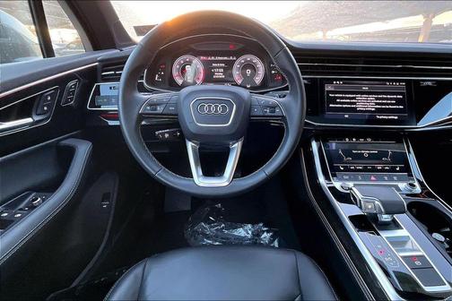 2025 Audi Q7 55 Premium Plus