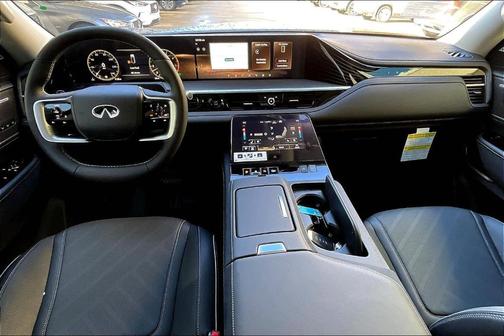 2025 INFINITI QX80 Luxe
