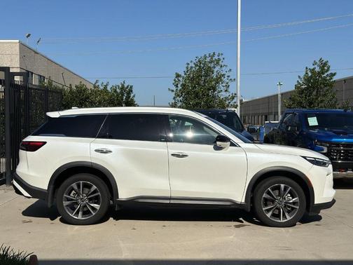 2024 INFINITI QX60 Luxe