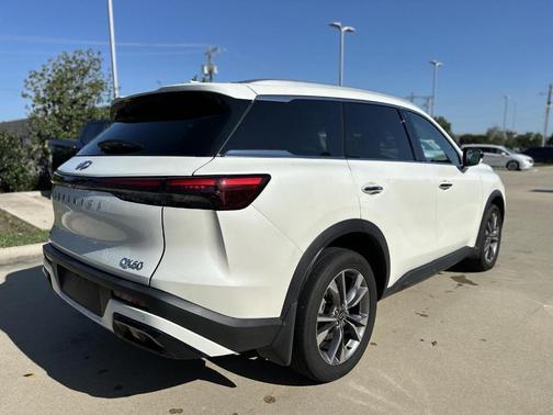 2024 INFINITI QX60 Luxe