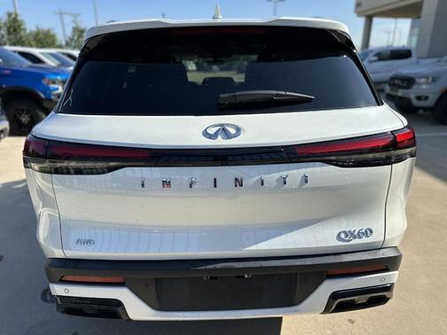 2024 INFINITI QX60 Luxe
