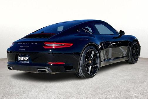 2019 Porsche 911 Carrera