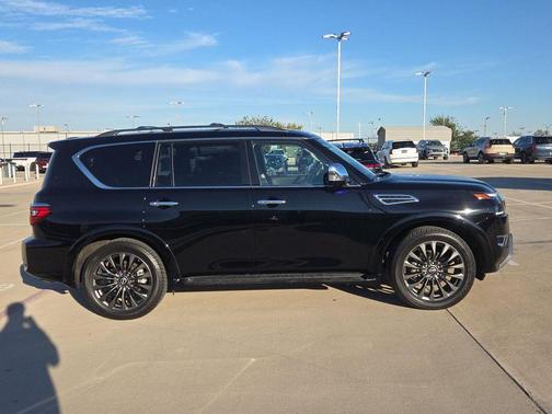 2024 Nissan Armada Platinum
