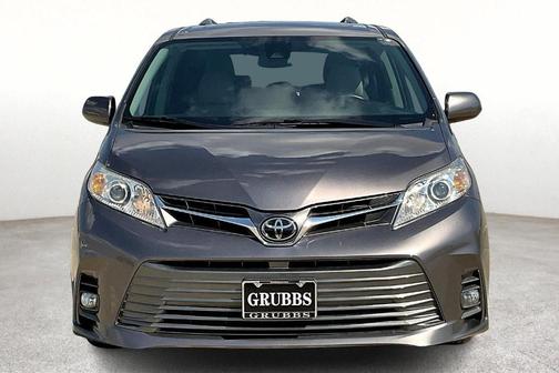 2020 Toyota Sienna XLE