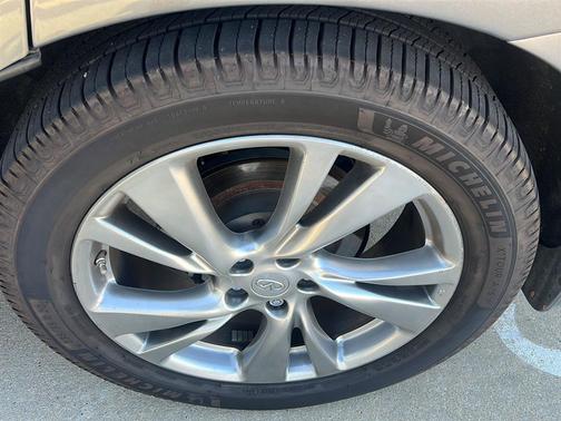 2015 INFINITI QX60 Base
