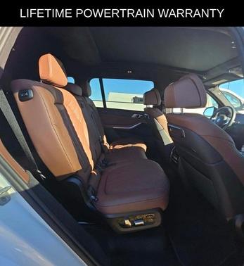 2025 BMW X7 xDrive40i