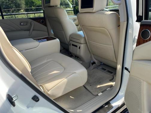 2015 INFINITI QX80 Base