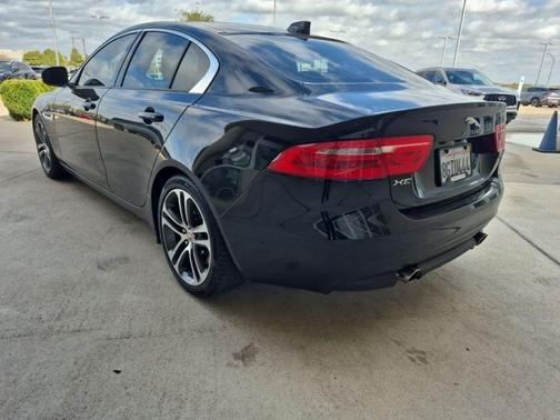 2017 Jaguar XE 35t Premium