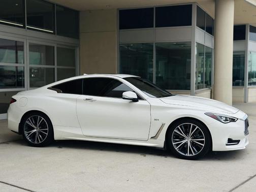 2019 INFINITI Q60 3.0t LUXE
