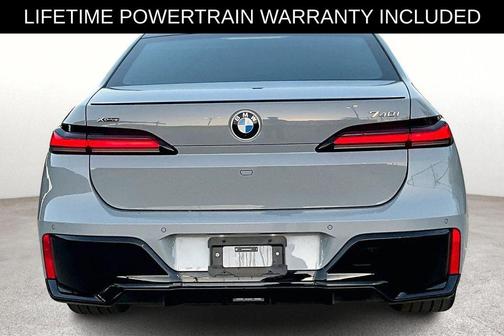 2025 BMW 740 i xDrive