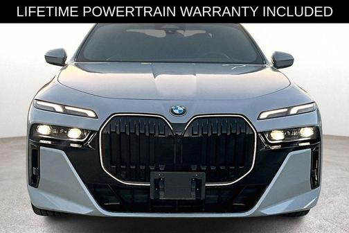 2025 BMW 740 i xDrive