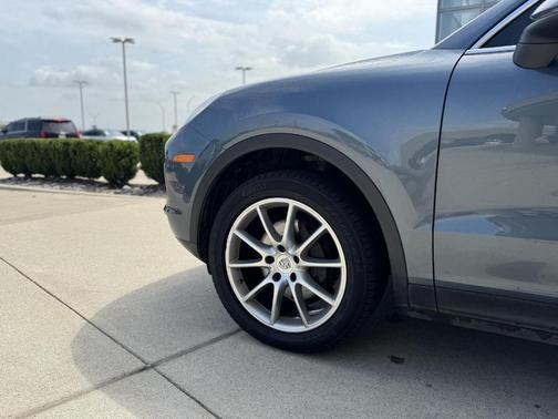 2019 Porsche Cayenne Base