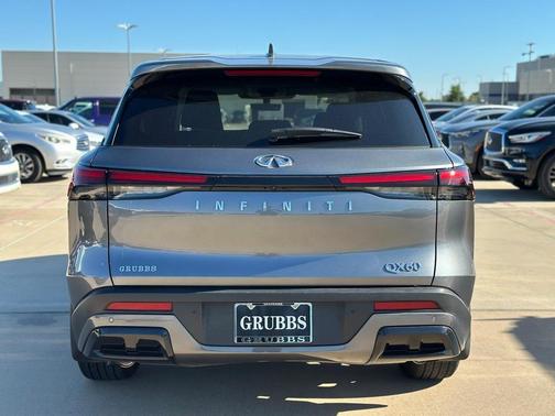 2025 INFINITI QX60 Pure