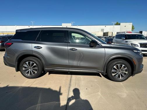 2025 INFINITI QX60 Pure
