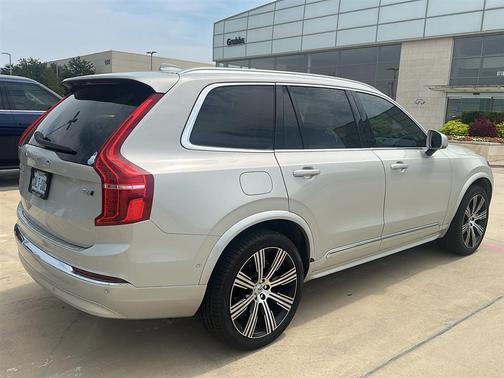 2022 Volvo XC90 T6 Inscription 7 Passenger