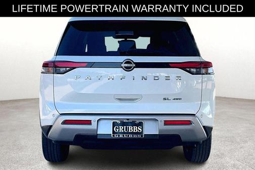 2023 Nissan Pathfinder SL