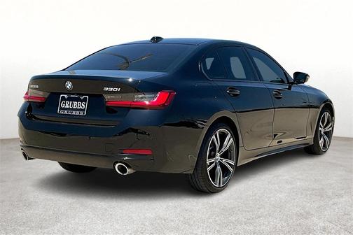 2023 BMW 330 i