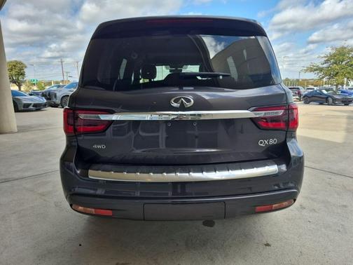 2024 INFINITI QX80 SENSORY