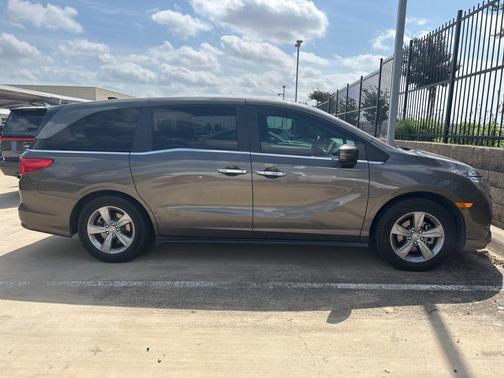 Modern Steel Metallic 2018 Honda Odyssey EX-L