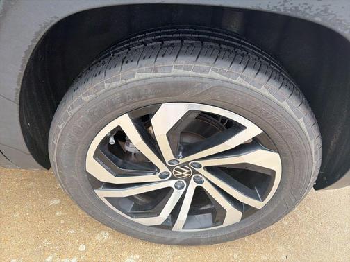 2022 Volkswagen Atlas Cross Sport 2.0T SEL