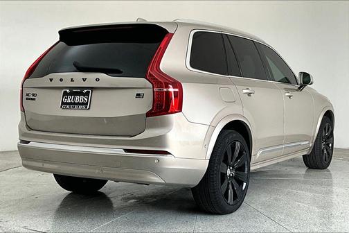 2024 Volvo XC90 Recharge Plug-In Hybrid T8 Plus 6 Passenger