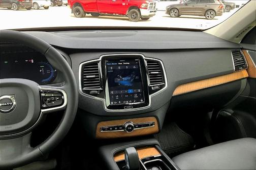 2024 Volvo XC90 Recharge Plug-In Hybrid T8 Plus 6-Seater