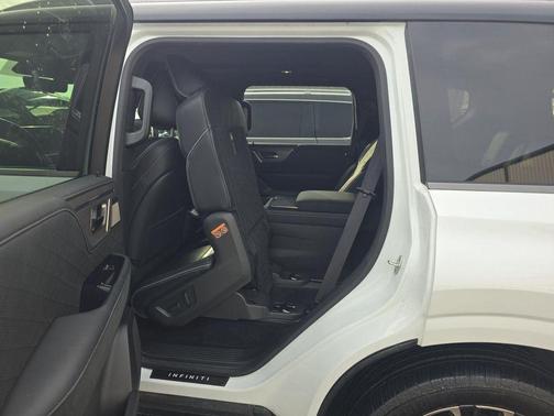 2025 INFINITI QX80 AUTOGRAPH