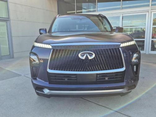 2025 INFINITI QX80 PURE