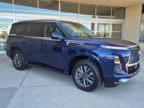 2025 INFINITI QX80 PURE