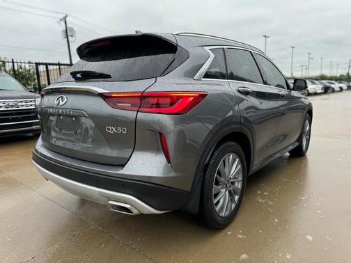 2024 INFINITI QX50 Luxe