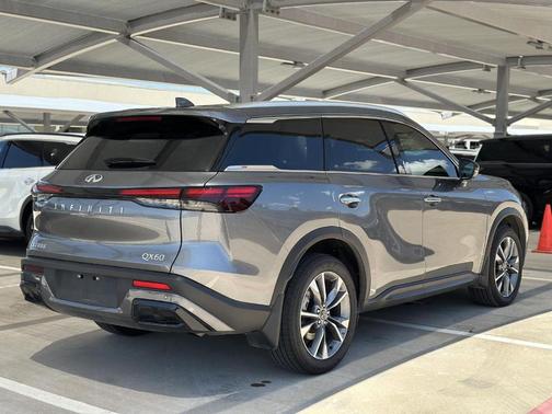 2024 INFINITI QX60 Luxe