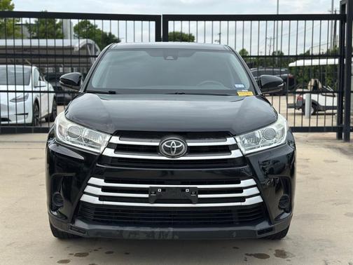 2017 Toyota Highlander LE
