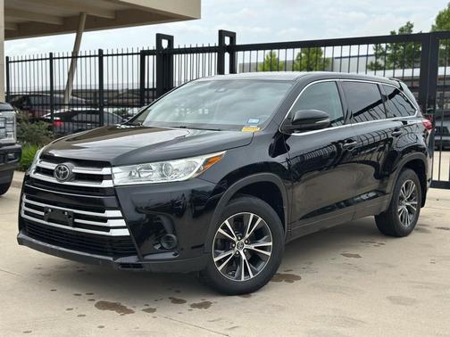 2017 Toyota Highlander LE