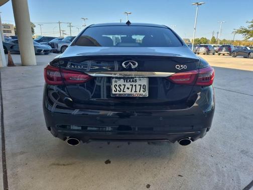 2023 INFINITI Q50 LUXE