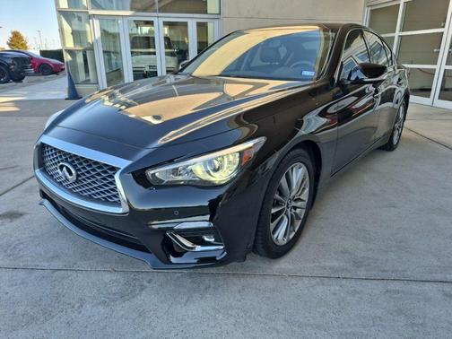 2023 INFINITI Q50 LUXE