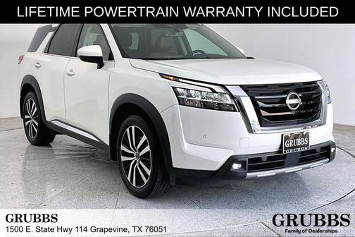 White 2023 Nissan Pathfinder Platinum