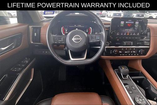White 2023 Nissan Pathfinder Platinum