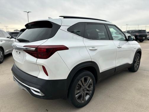 2022 Kia Seltos S