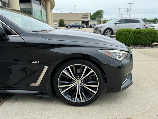 2018 INFINITI Q60 3.0t LUXE