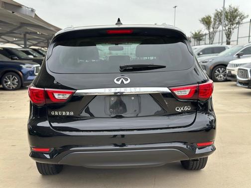 2017 INFINITI QX60 Base