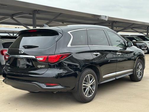 2017 INFINITI QX60 Base