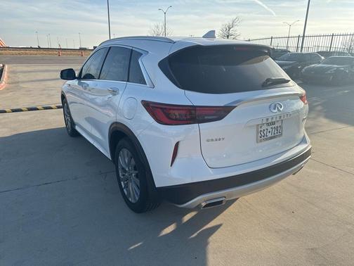 2023 INFINITI QX50 Luxe