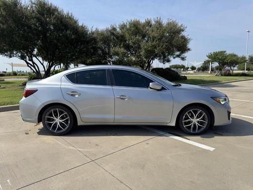 2020 Acura ILX w/Technology Pkg