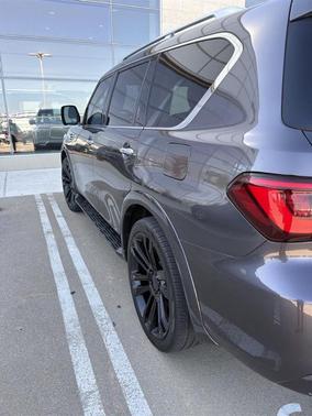 2023 INFINITI QX80 Luxe