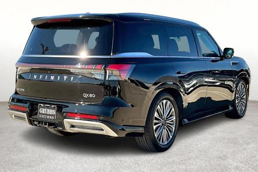 2025 INFINITI QX80 Luxe