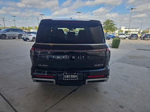 2025 INFINITI QX80 SENSORY