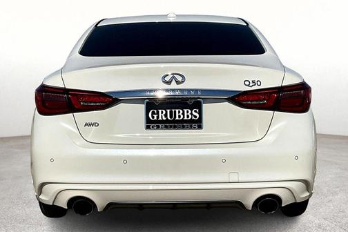 2023 INFINITI Q50 LUXE