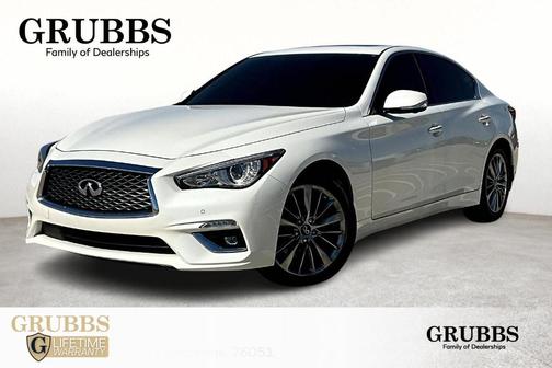 2023 INFINITI Q50 LUXE