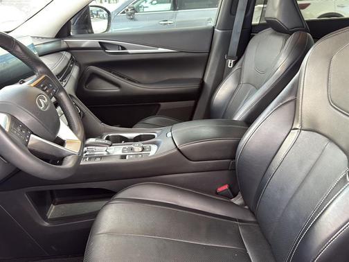 2022 INFINITI QX60 Luxe